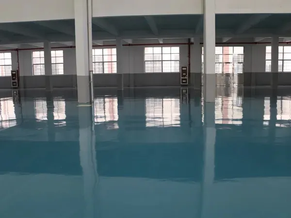 工厂环氧地坪的使用寿命有多久？什么时候需要翻新环氧地坪？